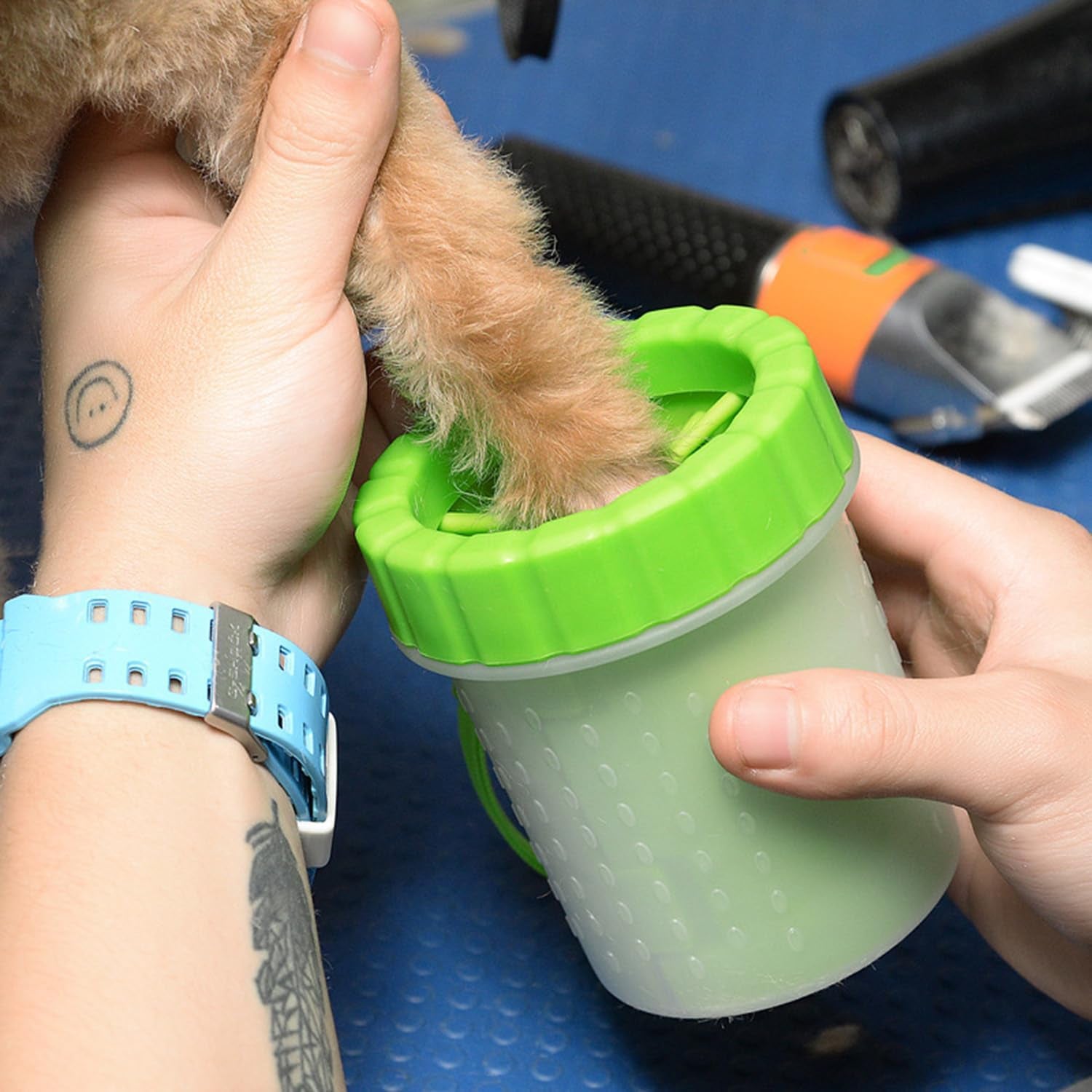 Dog Paw Cleaner, Dog Paw Washer Cup, Dog Foot Washer Large, Pet Paw Cleaner Cup, Paw Scrubber for Dogs, Muddy Paw Cleaner, Cat Foot Cleaner, Silicone Brush Cup for Medium Large Dogs Grooming